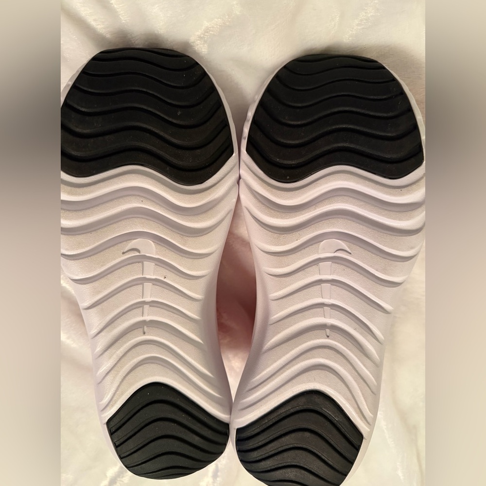 Nike Red and Black Athletic Slip-Ons - Picture 11 of 11